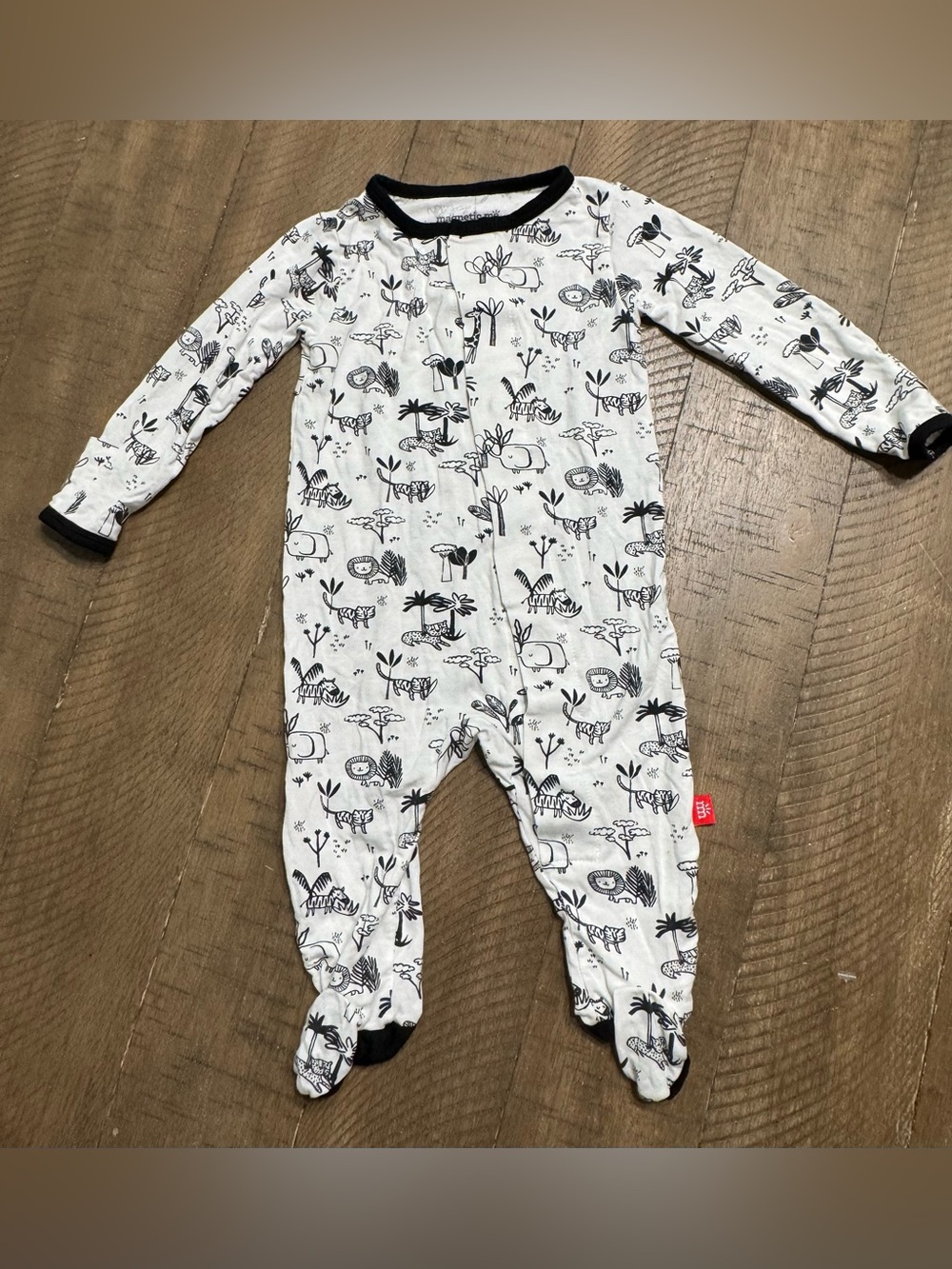 Magnetic Me Animal Safari Print Modal Long Sleeve Footed Magnetic Romper Sz 0-3m